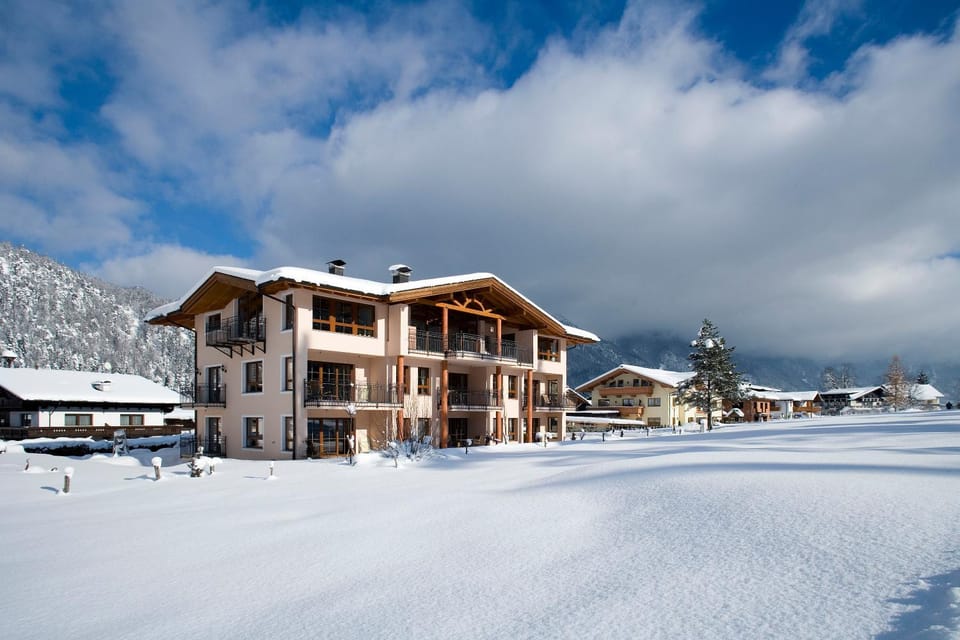 Property building, Natural landscape, Winter