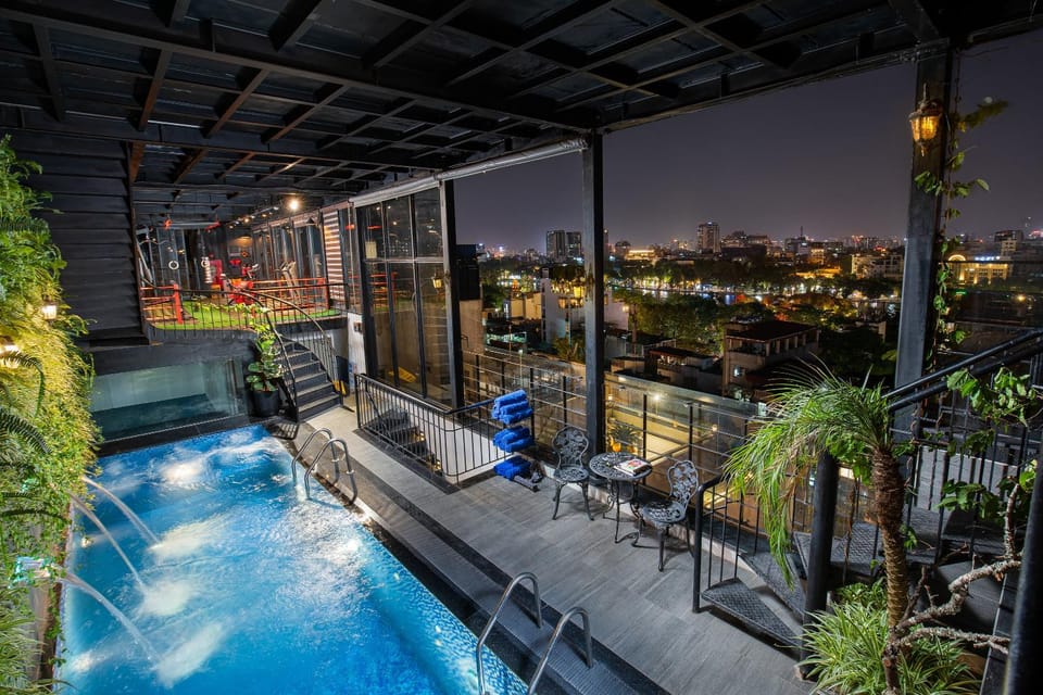Night, Swimming pool