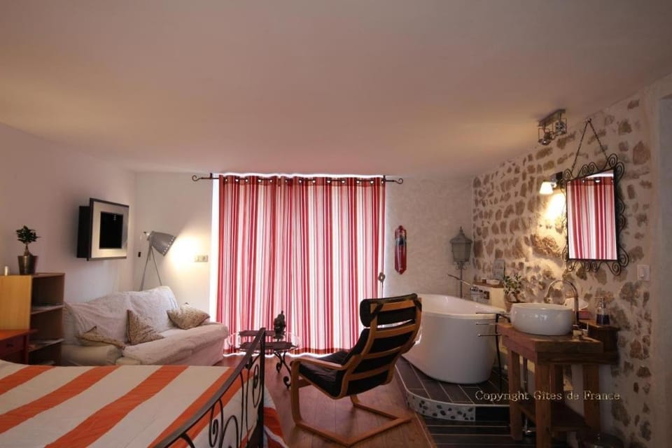 Living room, Photo of the whole room, Bedroom, Bath