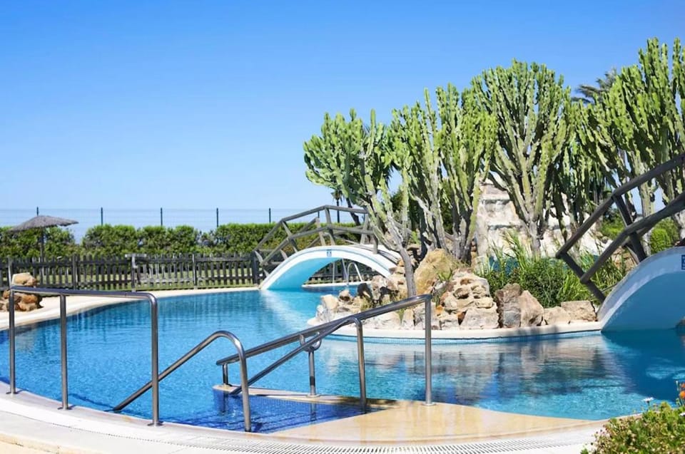 Pool view, Swimming pool