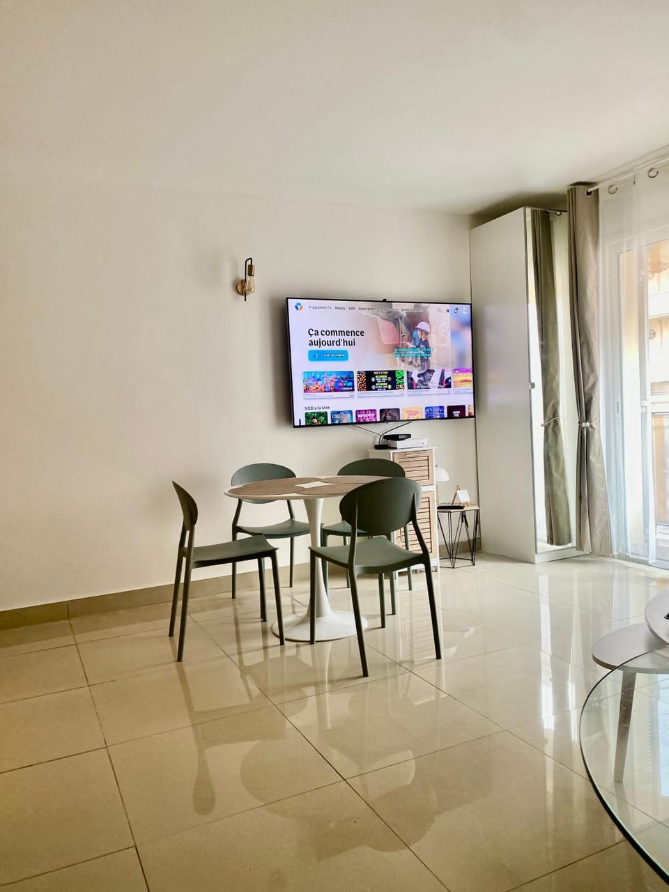 3 pièces- Vieux port- Terrasse - Parking Possible Apartment in Cannes