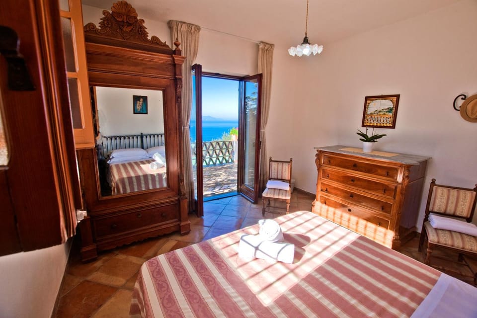Bed, View (from property/room), Bedroom, Sea view