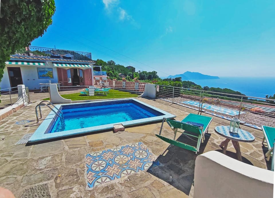 Property building, Solarium, Pool view, Swimming pool