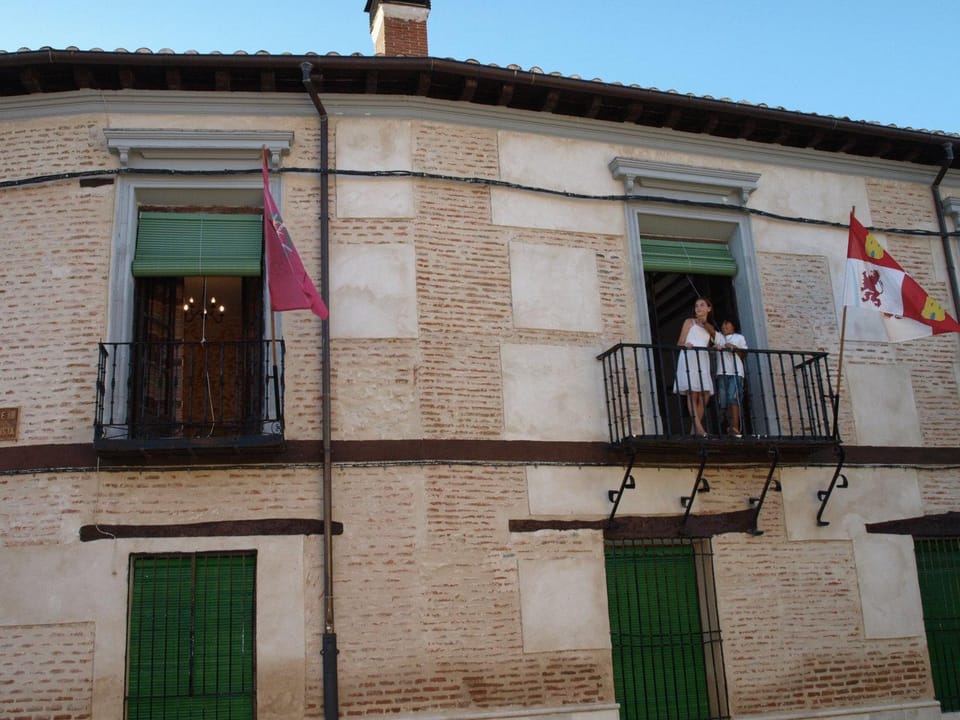 Property building, Day