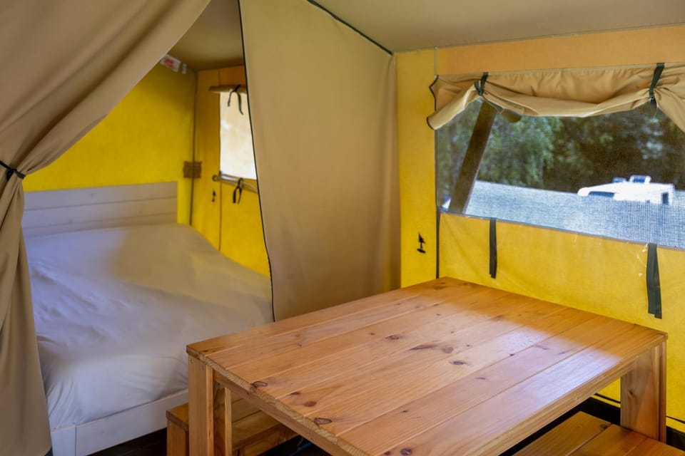 Dining area, Bedroom