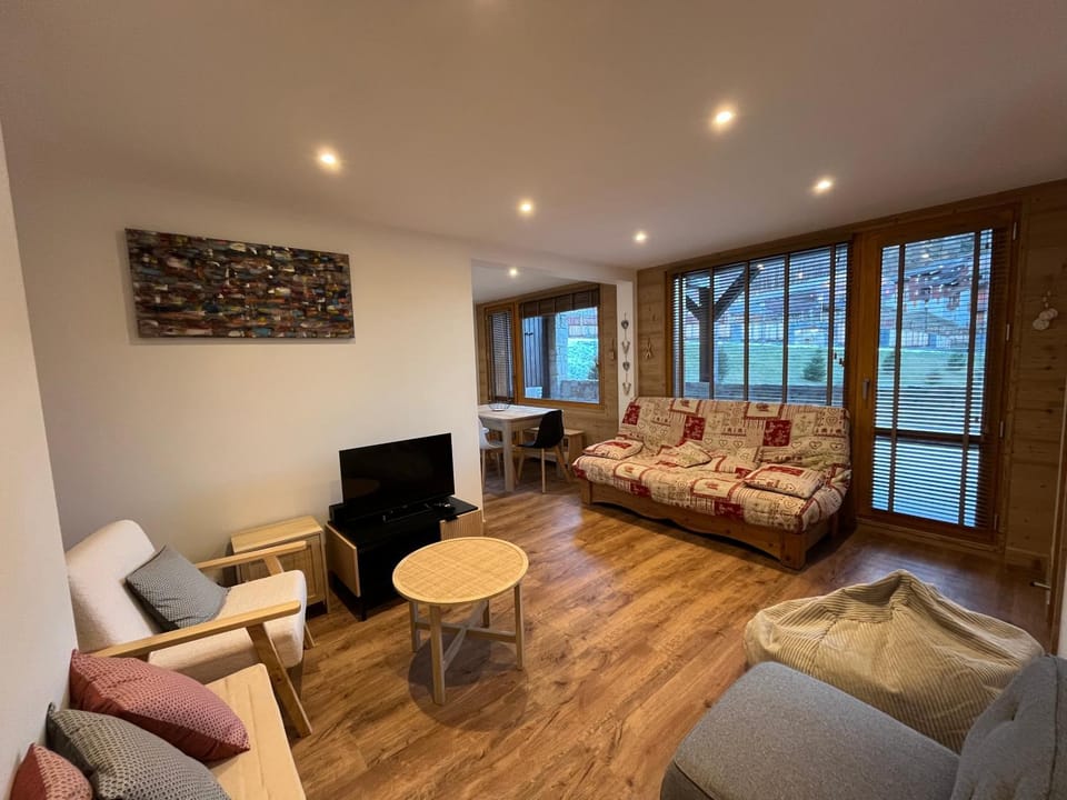 4P au pied des pistes, refait à neuf, La Plagne, avec WIFI Apartment in Landry