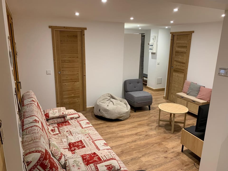 4P au pied des pistes, refait à neuf, La Plagne, avec WIFI Apartment in Landry
