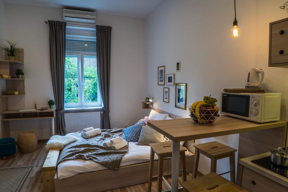 Living room, Bedroom