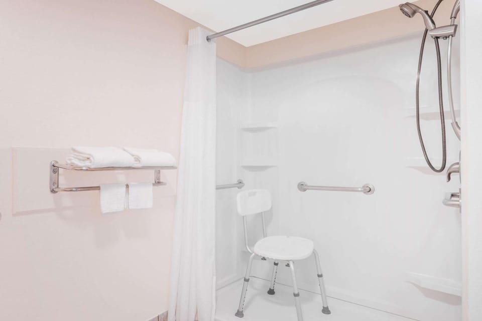 Bathroom, Photo of the whole room, On site