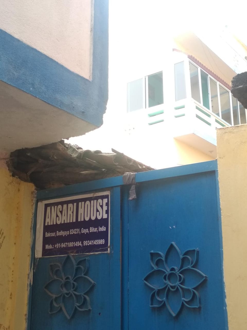 Facade/entrance