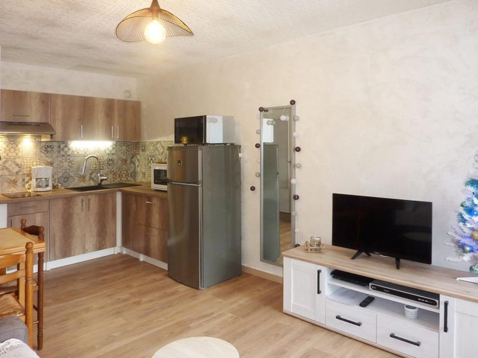 Studio cosy 5 pers, accès direct pistes, balcon sud/ouest - FR-1-322-306 Apartment in Provence-Alpes-Côte d'Azur