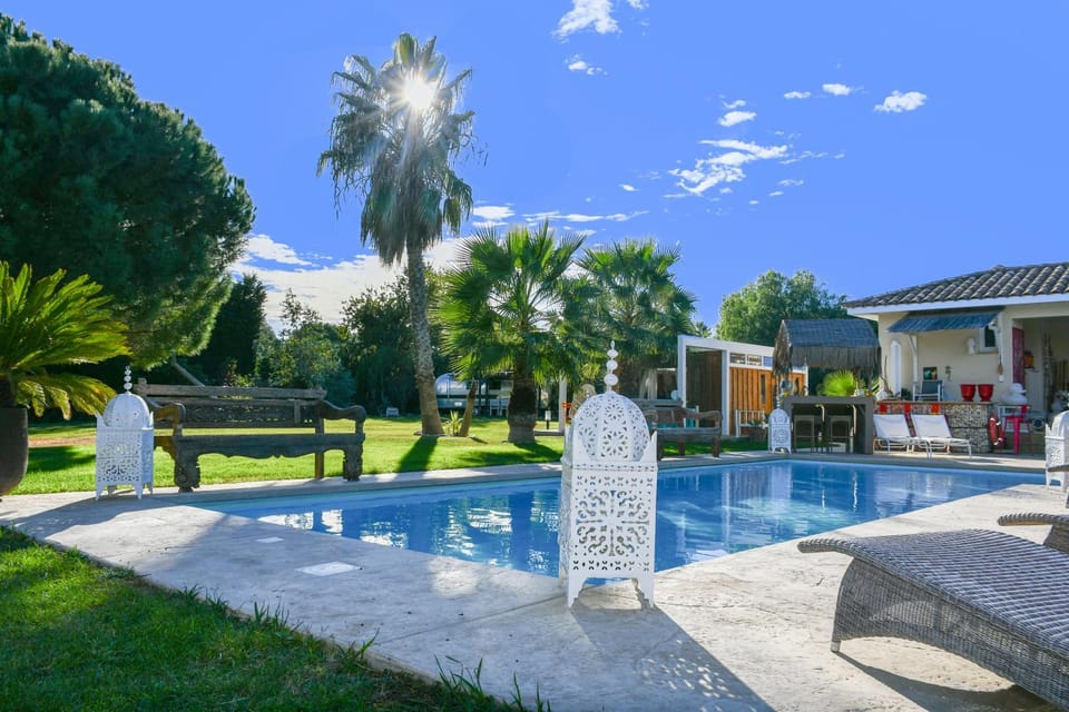 Swimming pool
