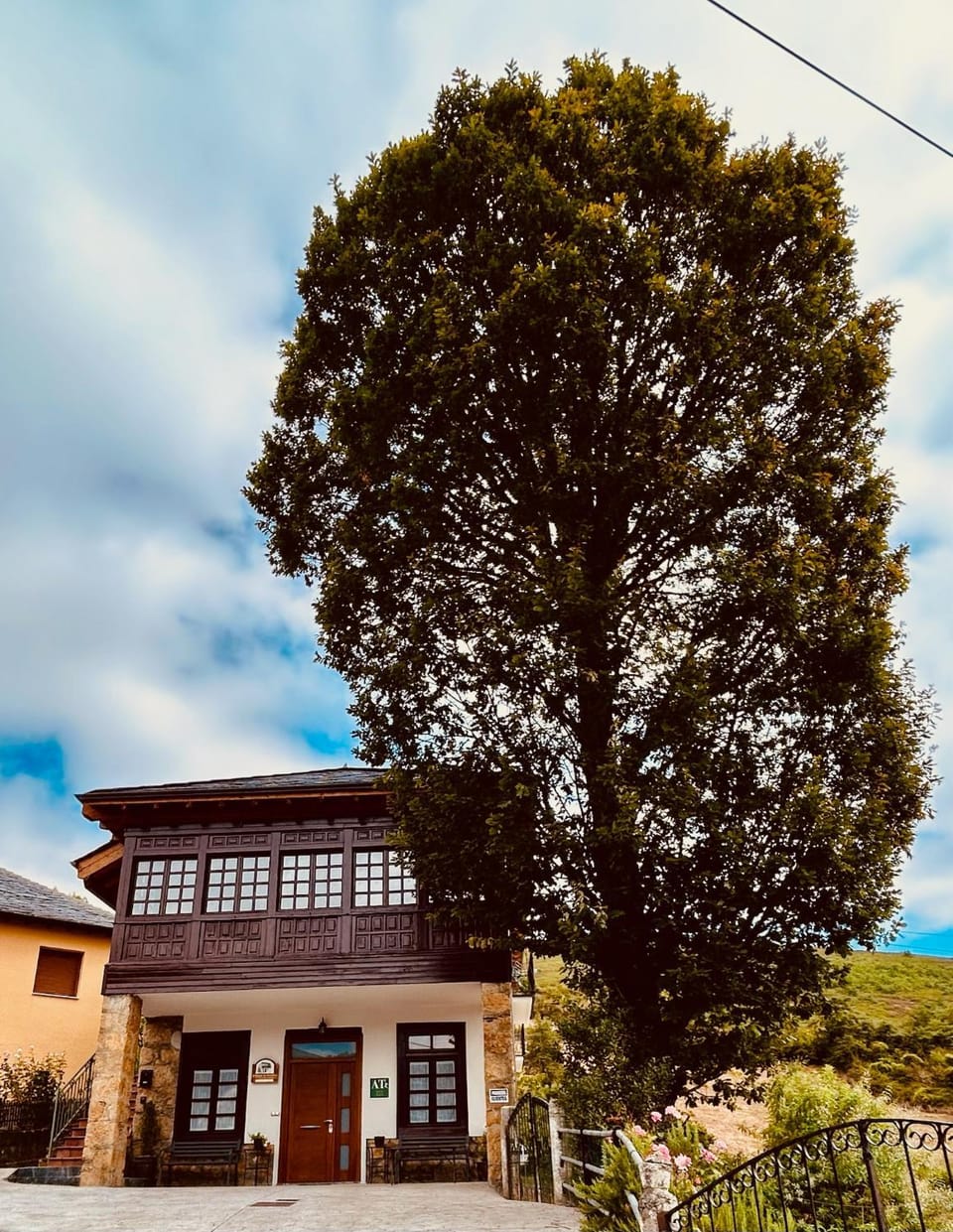Property building, Day