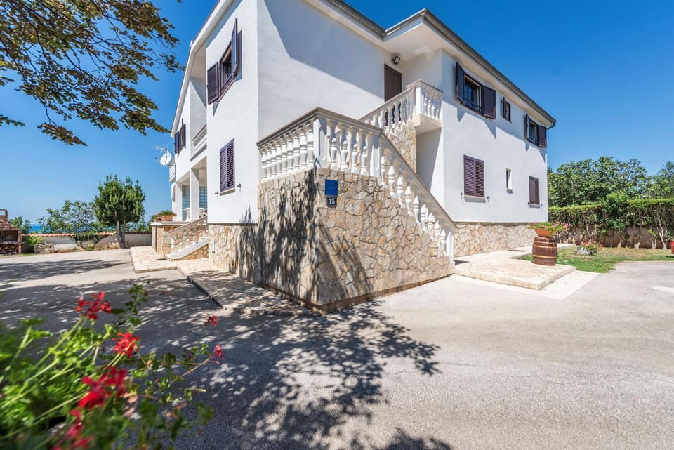 Apartment Astoria Apartment in Zadar County