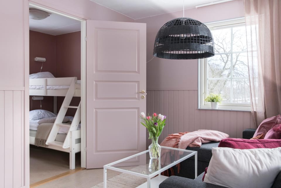 Bedroom, bunk bed