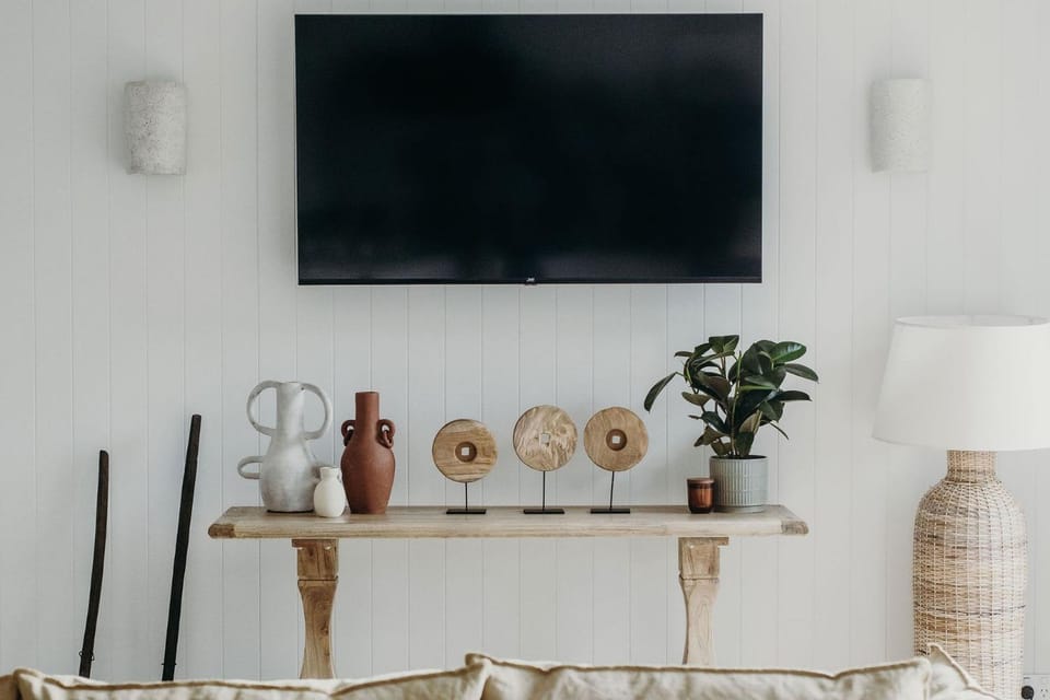 Baybreeze 18 Tomaree Road WiFi Air Conditioning Kitchenette House in Shoal Bay