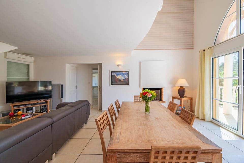 Communal lounge/ TV room, Living room, Photo of the whole room, Seating area