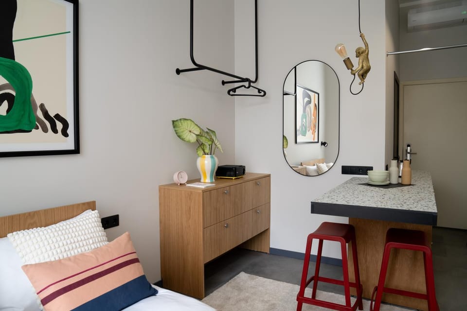 Bed, Photo of the whole room, Dining area, Bedroom