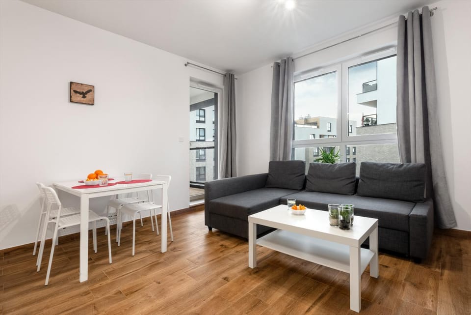 TV and multimedia, Kitchen or kitchenette, Living room, Seating area, Dining area