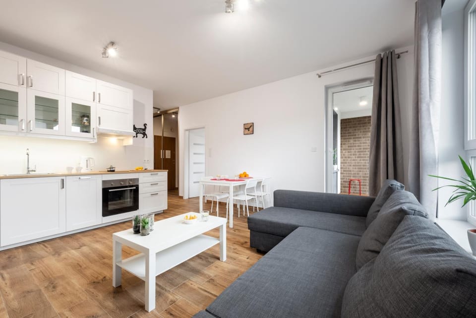 Kitchen or kitchenette, Seating area, Dining area