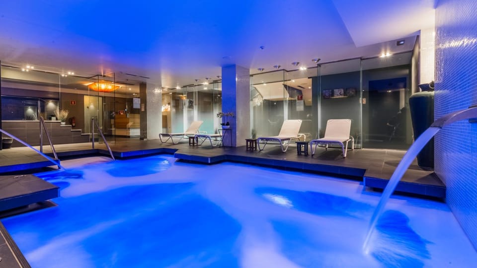 Hot Tub, Spa and wellness centre/facilities, Pool view