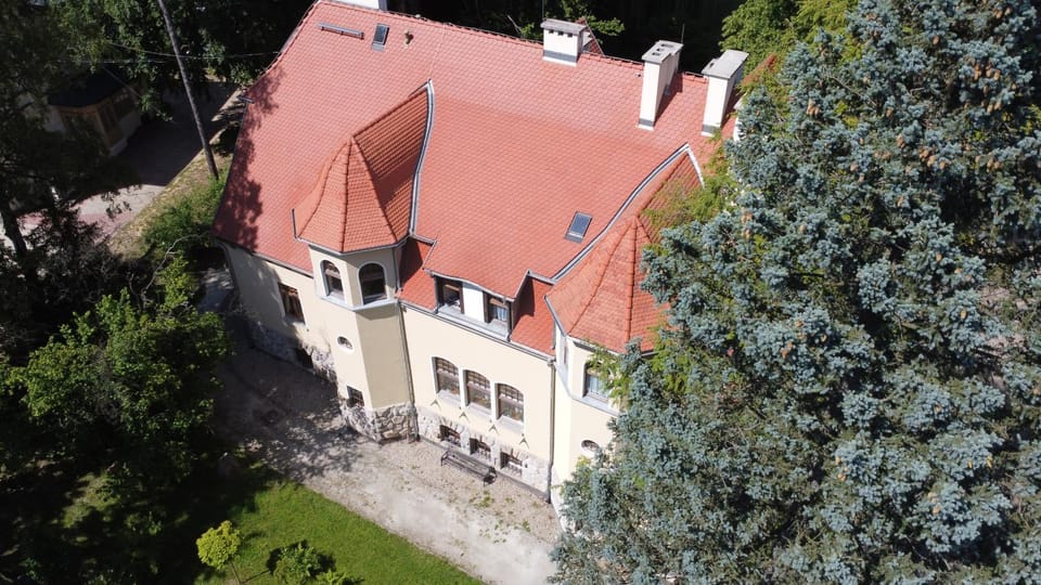 Property building, Bird's eye view