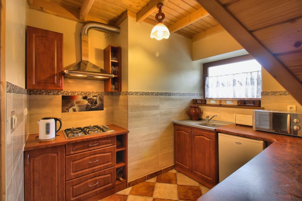 Property building, Coffee/tea facilities, Kitchen or kitchenette, Communal kitchen, microwave, minibar, oven, pet friendly, stove, stove, toaster, towels, kitchen, kitchen