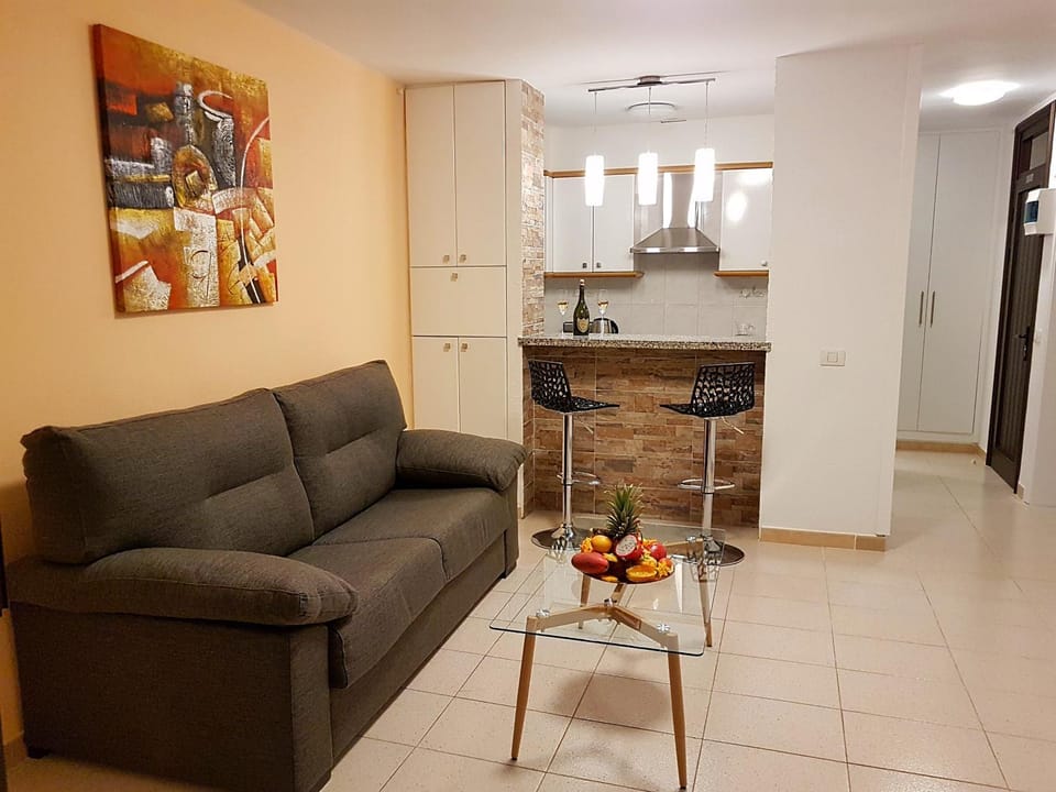 Beautiful Apartment In Apartamerica, Las Americas LA140 Apartment in Playa de las Americas