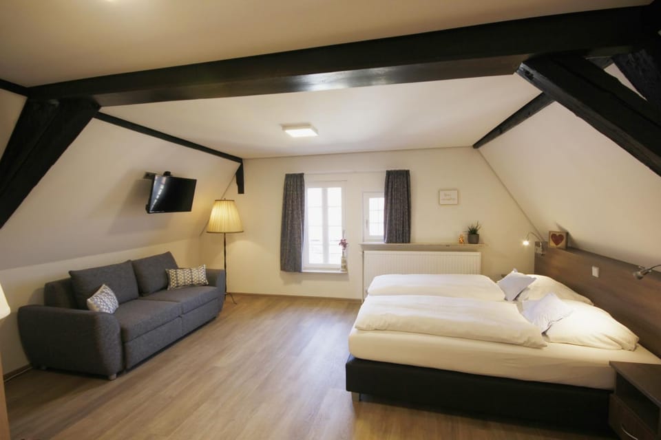 Living room, Bedroom