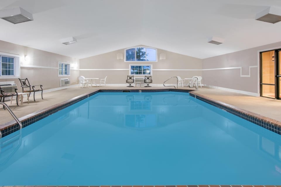Swimming pool, Entertainment