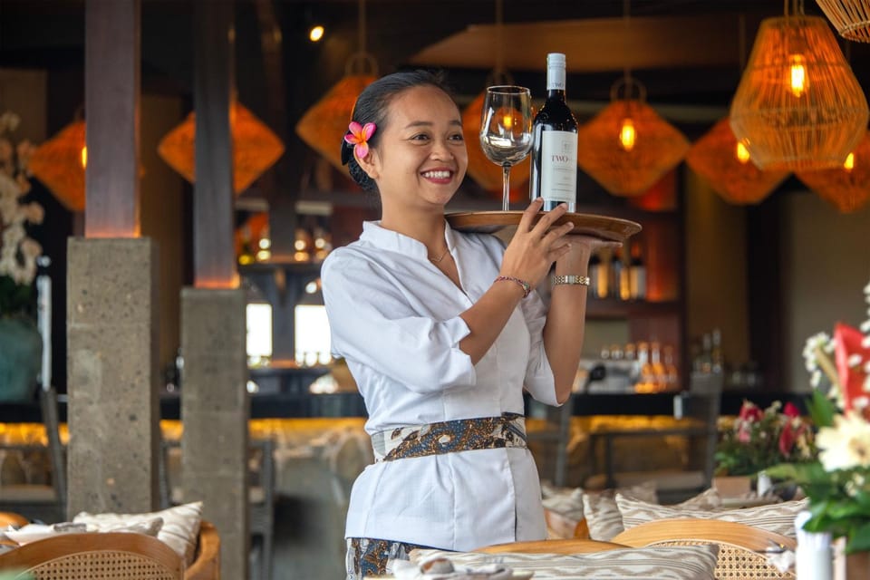 Staff, Restaurant/places to eat