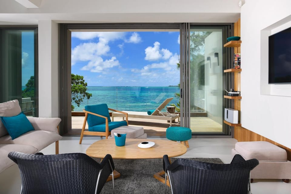 Communal lounge/ TV room, Living room, Seating area, Sea view