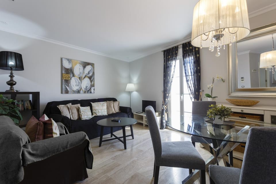 TV and multimedia, Living room, Dining area