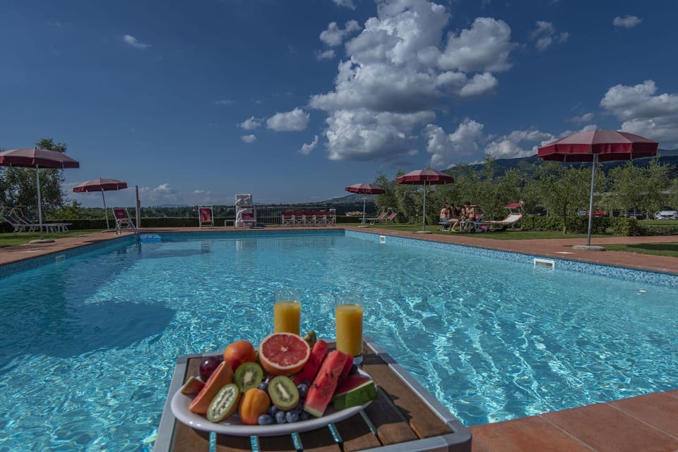 Food close-up, Food and drinks, Pool view
