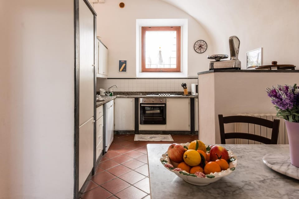 Kitchen or kitchenette, kitchen