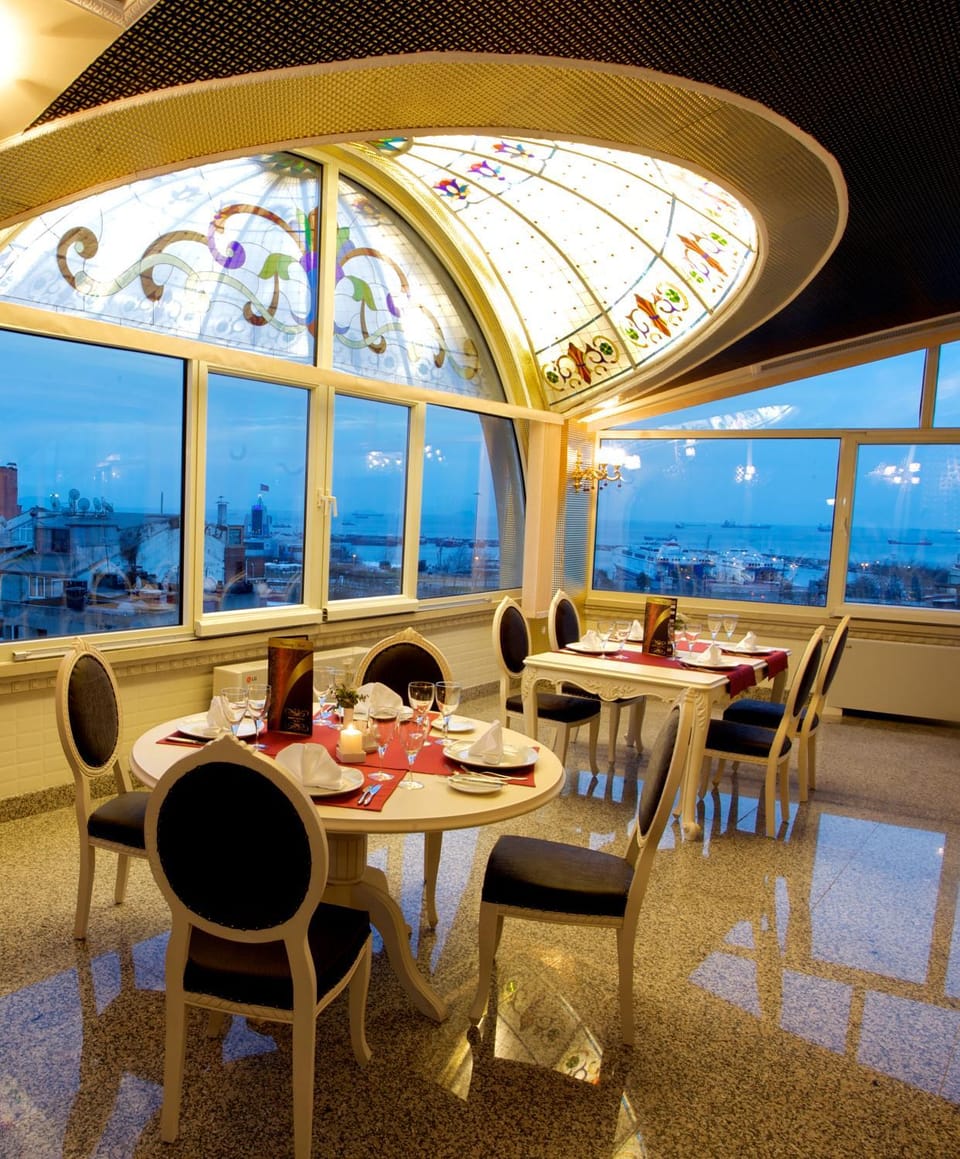 Restaurant/places to eat, Day, Summer, Banquet/Function facilities, Sea view
