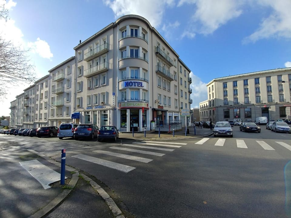Property building, Facade/entrance, Neighbourhood
