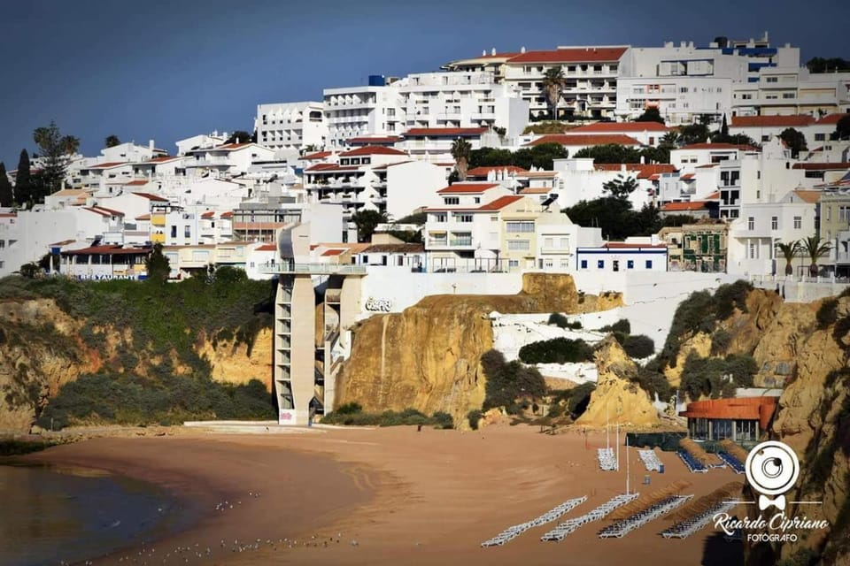 Neighbourhood, Beach