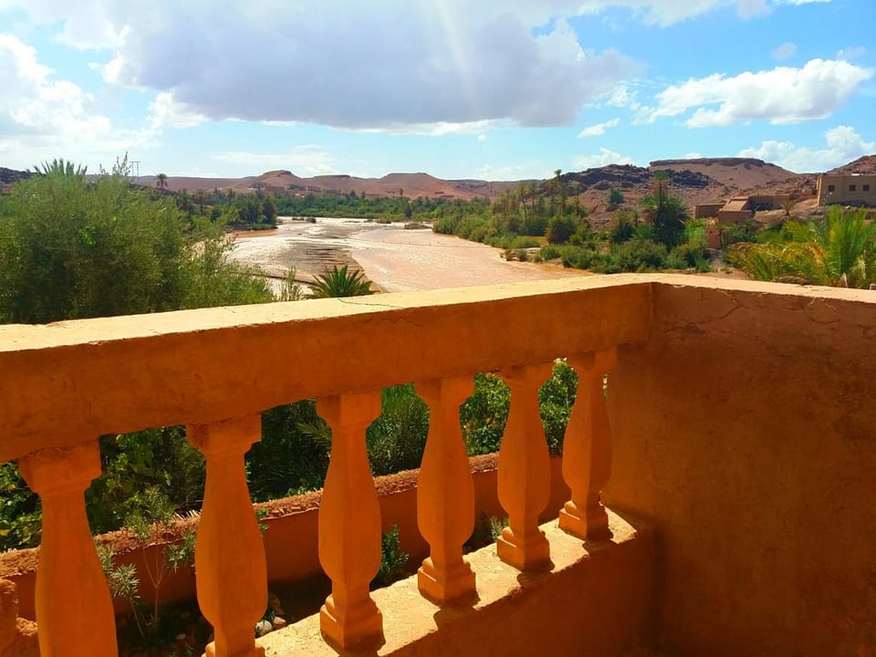 Patio, Garden, Balcony/Terrace, Balcony/Terrace, Seating area, Bedroom, City view, Garden view, Mountain view, River view
