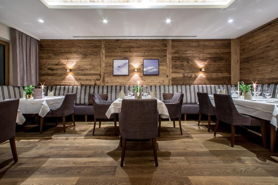 Lounge or bar