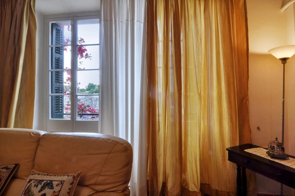 Balcony/Terrace, Living room