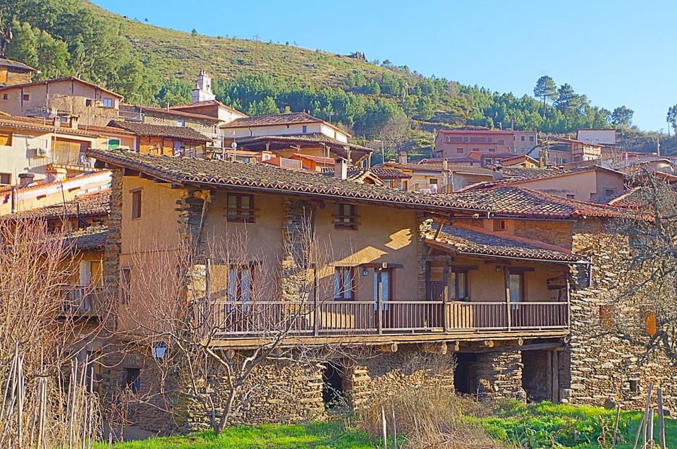Los Balcones del Río Country House in Sierra de Gata