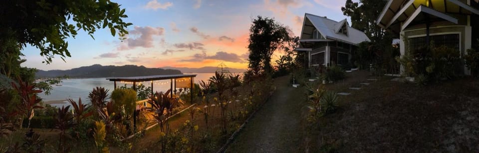 Evergreen Bayview Bed and Breakfast in San Vicente