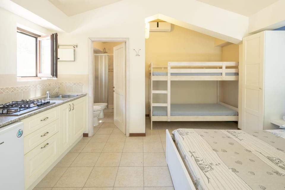 Bathroom, Kitchen or kitchenette, Bedroom