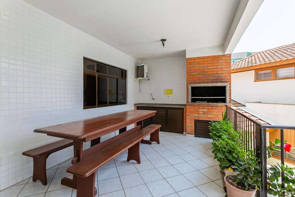 BBQ facilities, Dining area