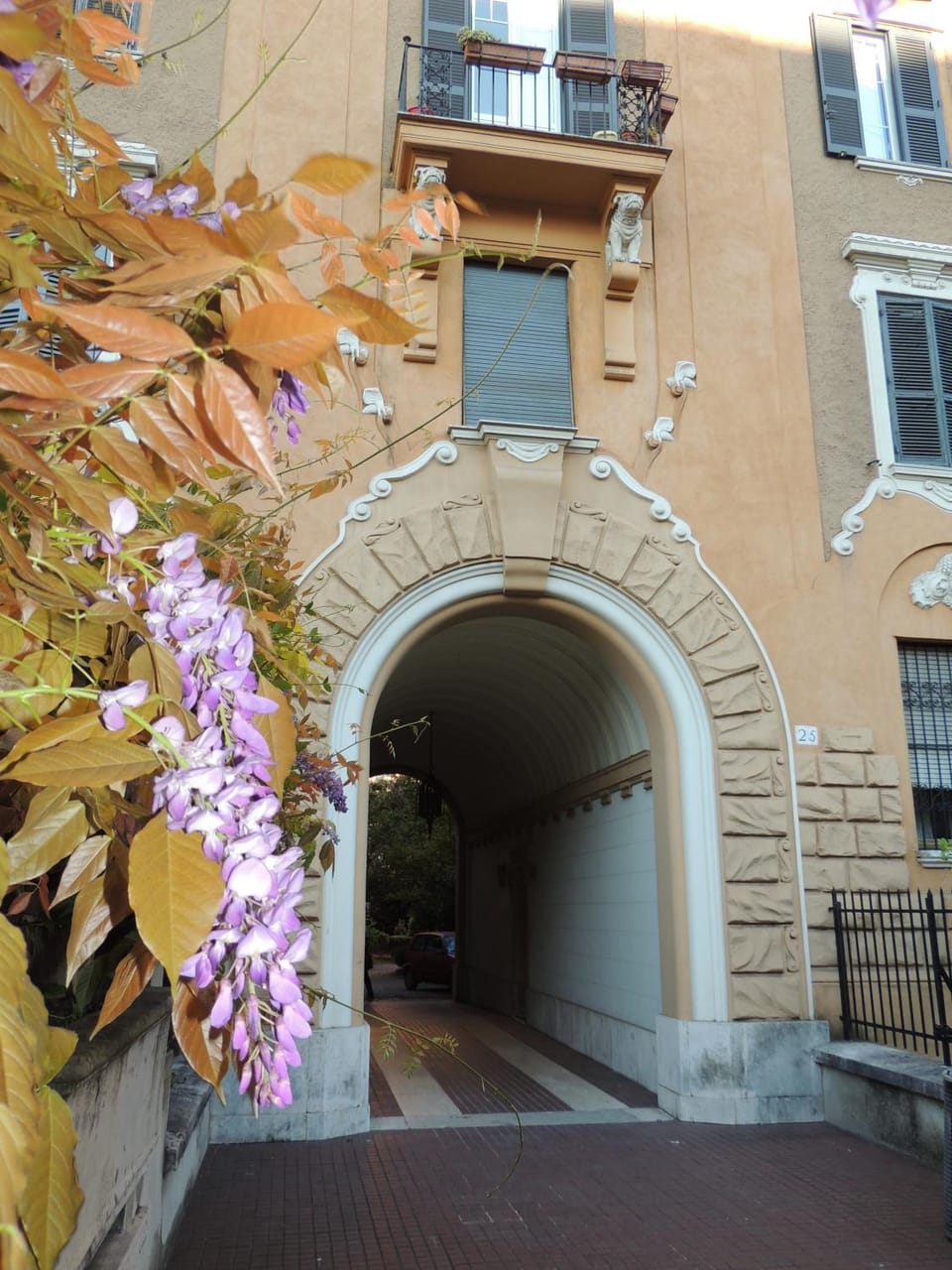 Facade/entrance
