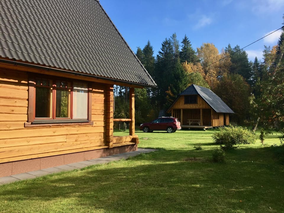 Property building, Autumn, On site