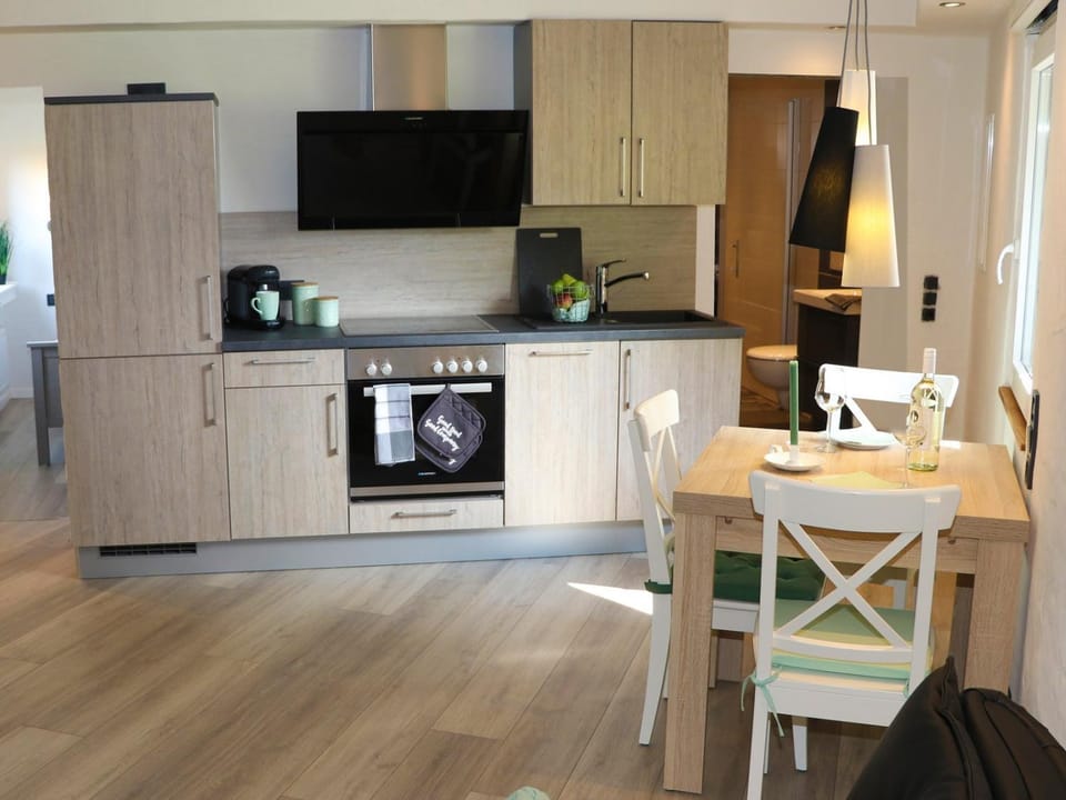 Property building, Kitchen or kitchenette, Living room