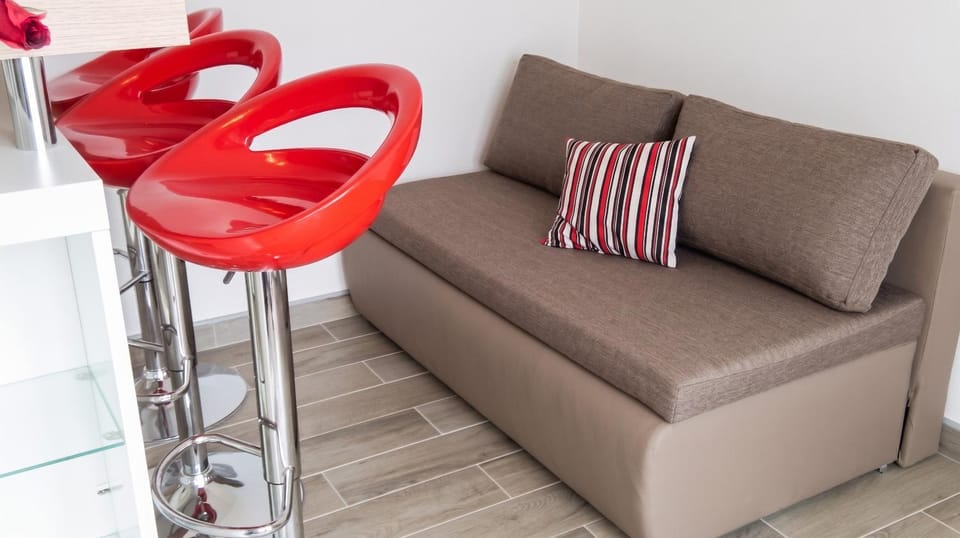Charming apartment with sea view in Sumartin - 27 sqm Apartment in Split-Dalmatia County