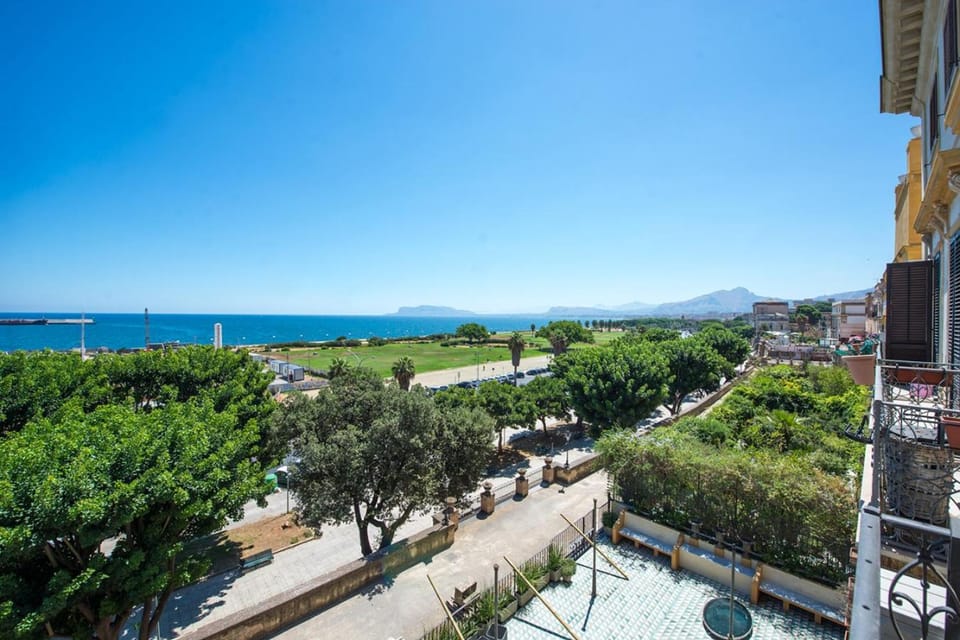 City view, Landmark view, Sea view